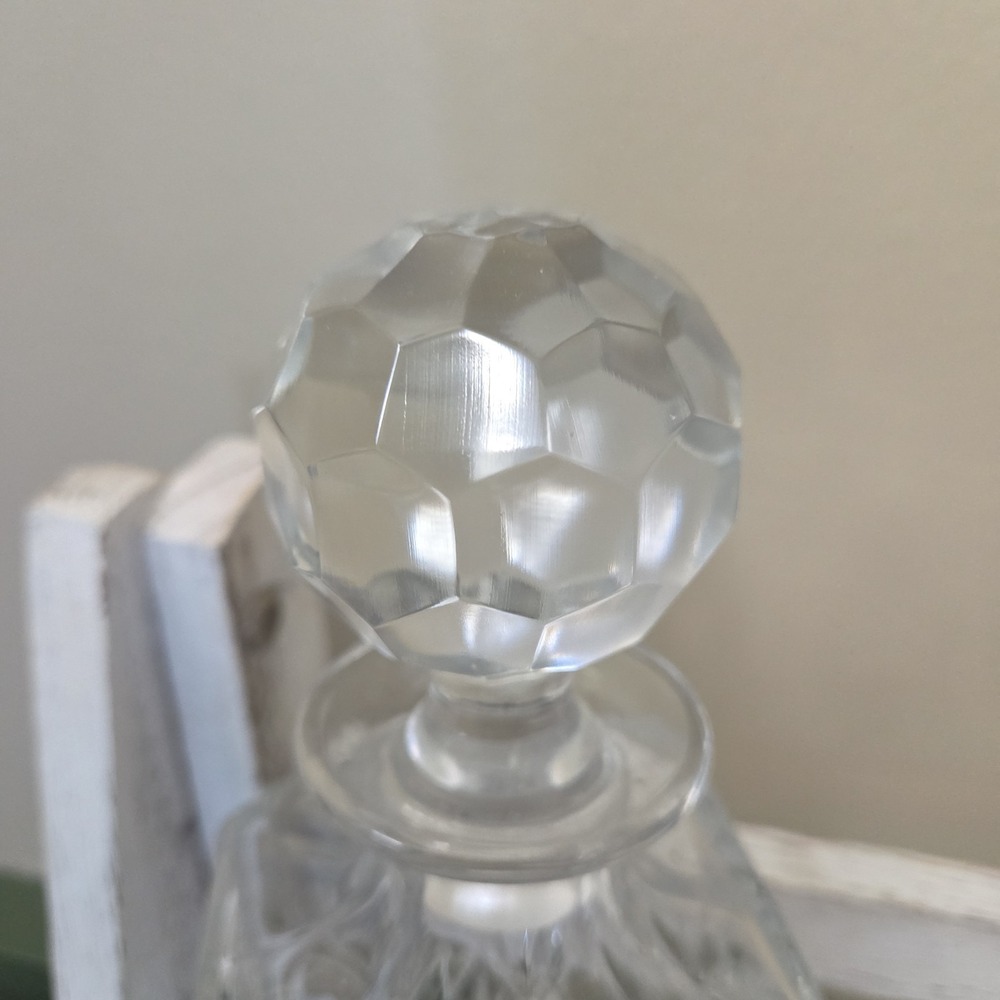 Vintage Cut Crystal Square Decaner With Faceted Stopper 9.5 inch - Picture 3 of 15